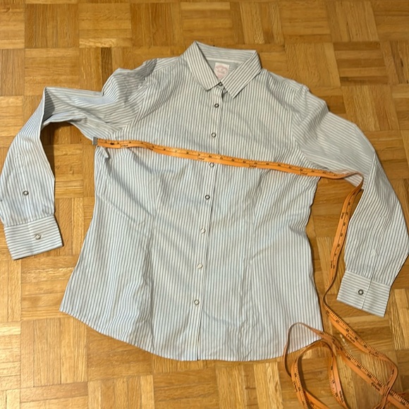 Brooks Brothers - Picture 1 of 9